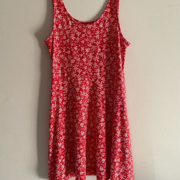 Medium sized red summer dress - Picture 4 of 5